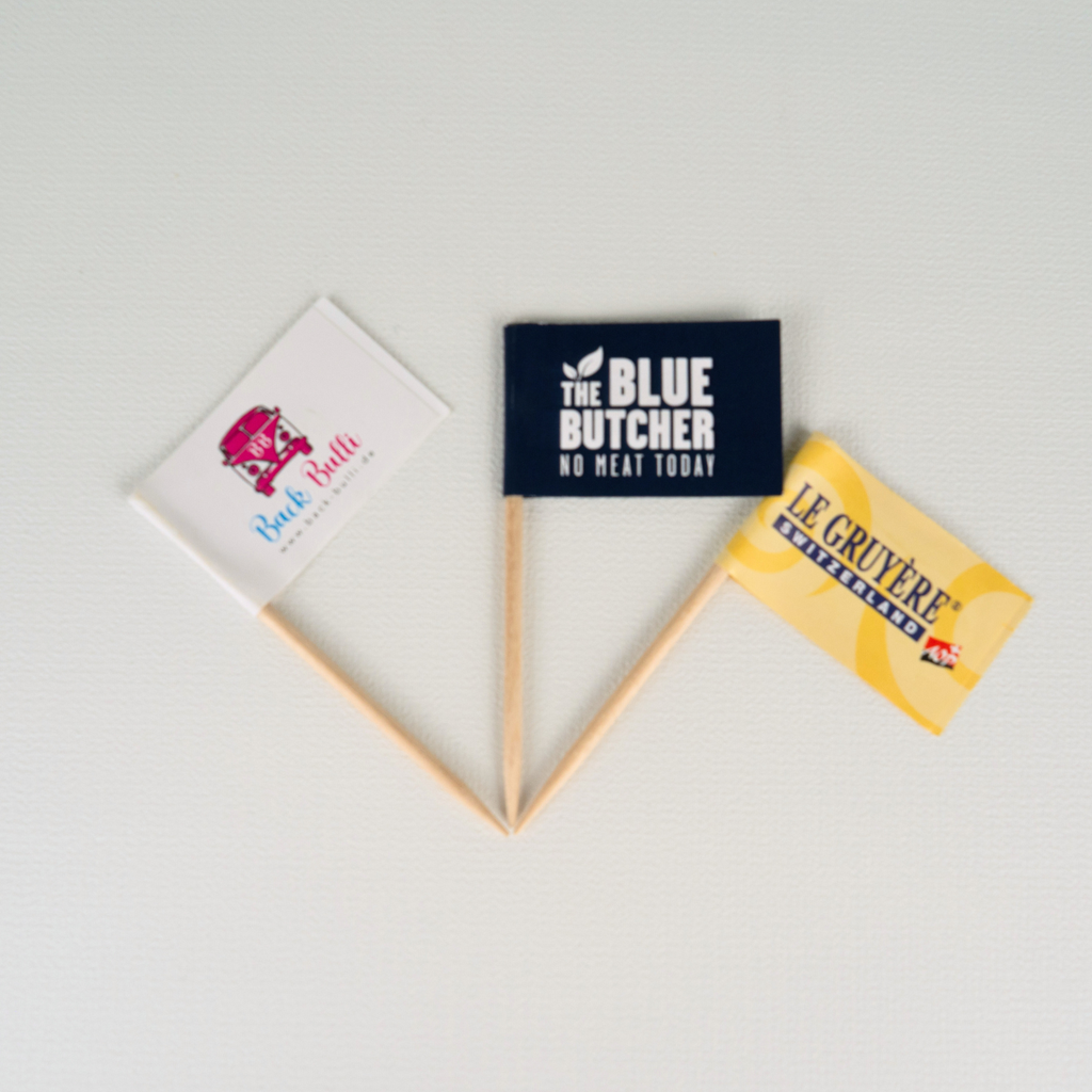 Party Pick de 8cm con banderilla personalizada de 3x4 cm